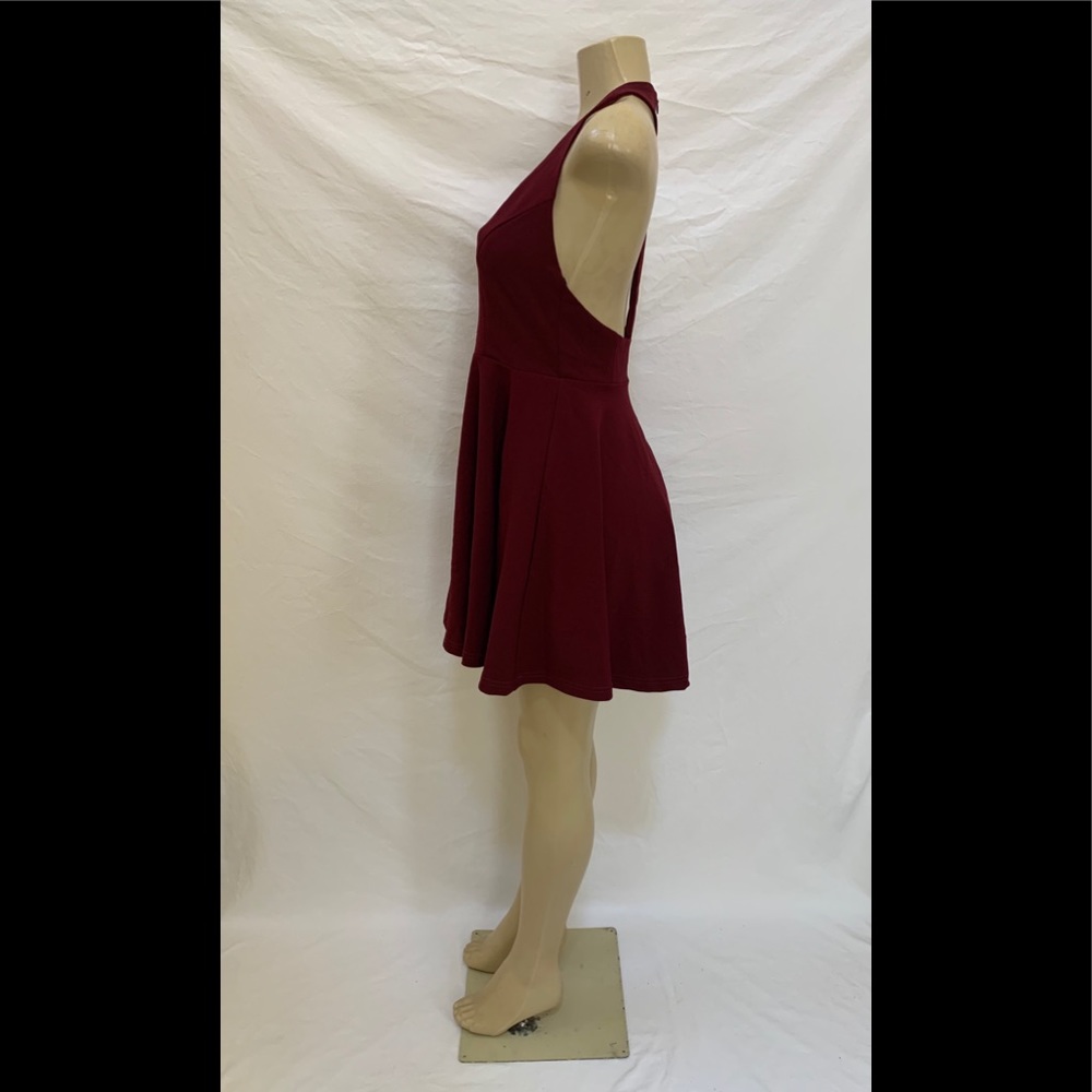 Lulu’s Size M Lawson Burgundy Color Skater Dress - Picture 10 of 12